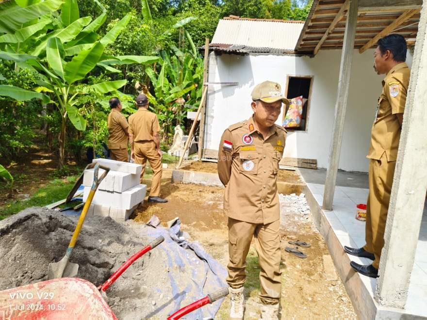 BANTUAN BEDAH RUMAH TIDAK LAYAK HUNI (RTLH)