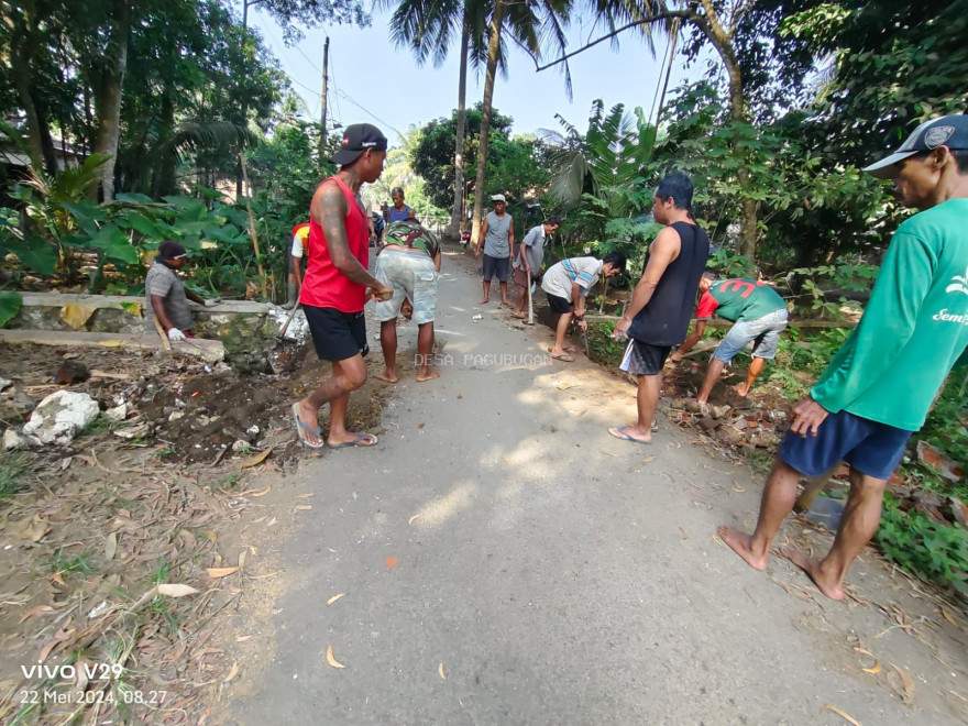 PEMBANGUNAN GOTONG ROYONG PLAT BETON